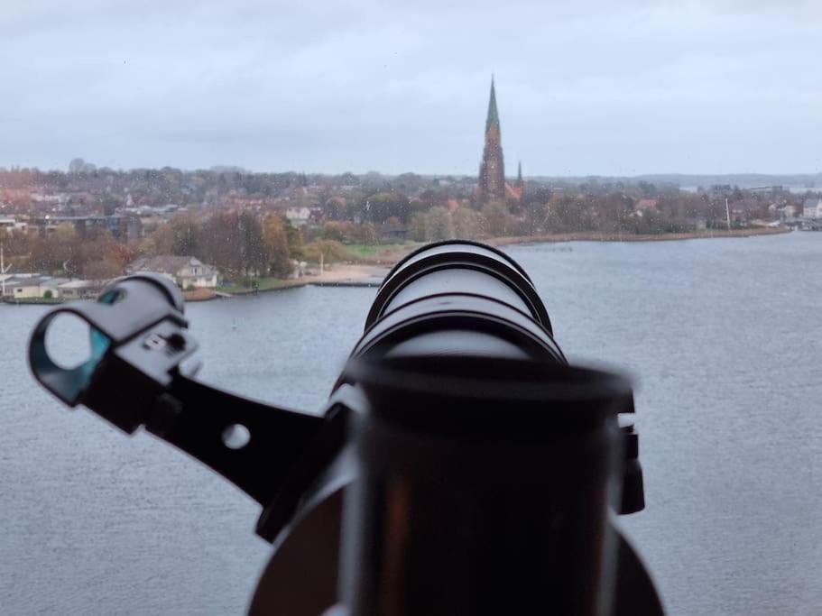 Traumblick! Mitten Im Wasser, Den Wolken Ganz Nah! Шлезвиг Экстерьер фото